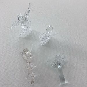 4 GLASS ANGELS: MATCHING PAIR AND 2 OTHERS